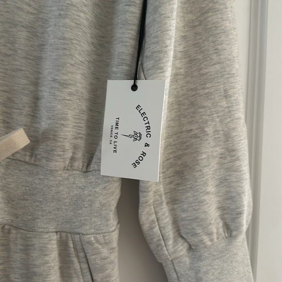 ELECTRIC & ROSE ULTRA SOFT Fleece Lined Button Down V Neck Jumpsuit (S) BNWT - Picture 3 of 10